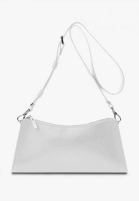 Compact Leather Handbag with Timeless Appeal